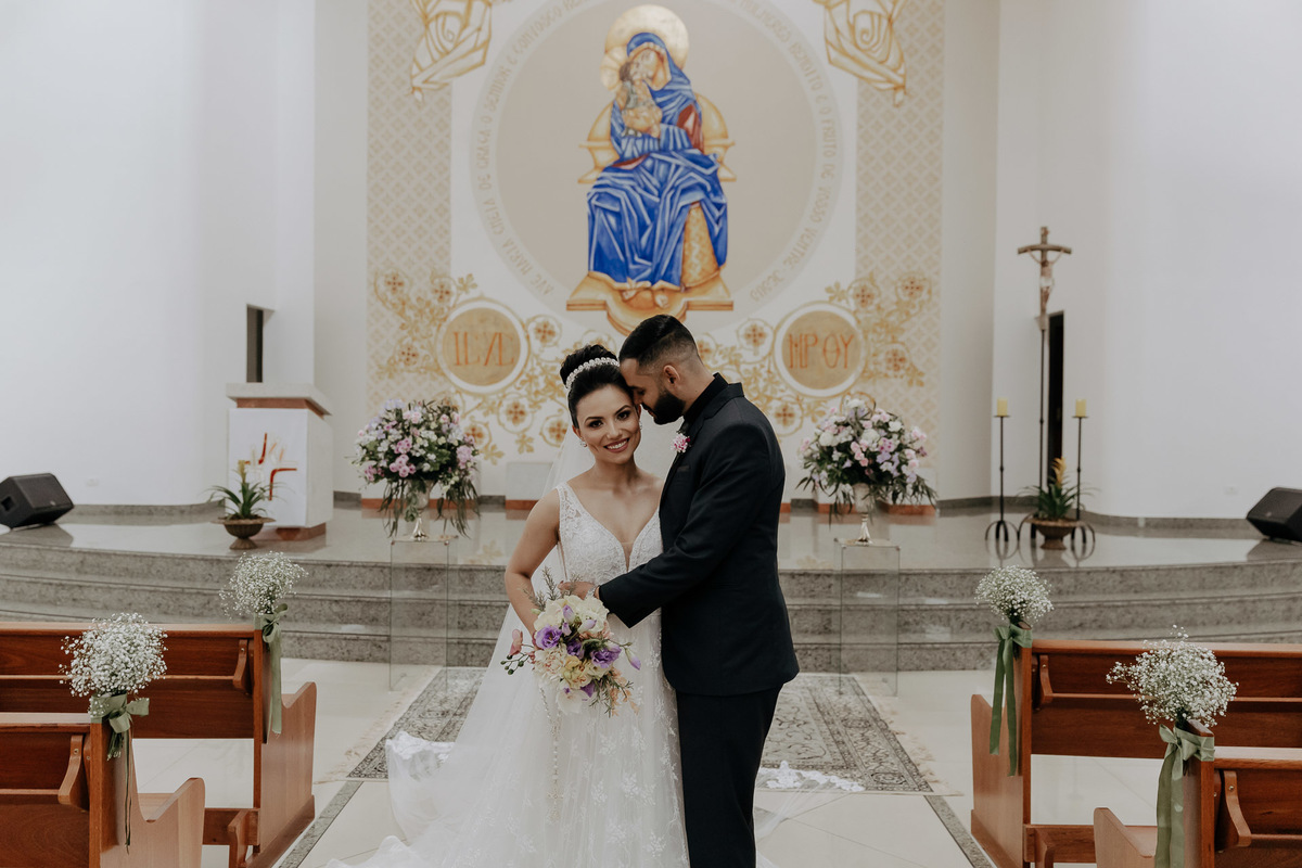 CERIMÔNIA DE CASAMENTO CATOLICA REALIZADA NA CAPELA IRMA DULCE EM MARINGA PARANA E FOTOGRAFADA POR LUCAS DREHER E ALINE DREHER COM ASSESSORIA DA LOIANE DA AMOR ETERNO ASSESSORIA