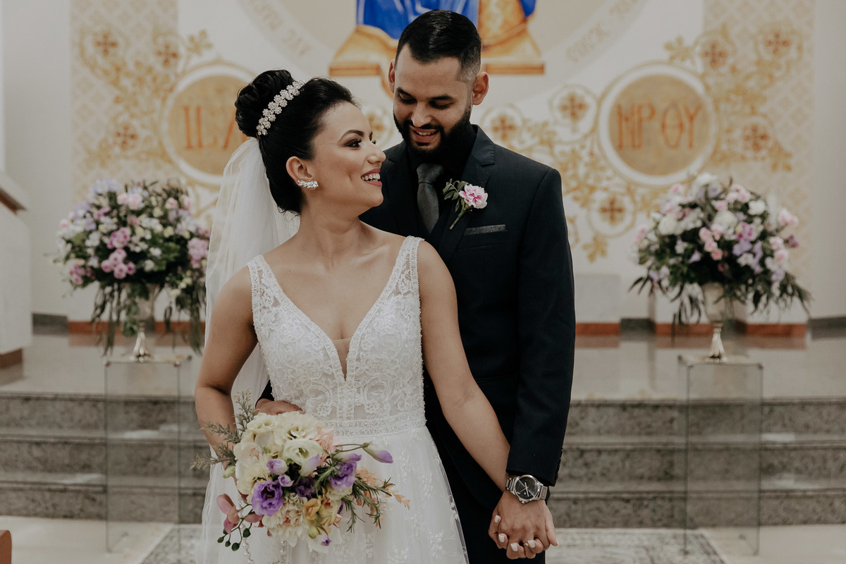 CERIMÔNIA DE CASAMENTO CATOLICA REALIZADA NA CAPELA IRMA DULCE EM MARINGA PARANA E FOTOGRAFADA POR LUCAS DREHER E ALINE DREHER COM ASSESSORIA DA LOIANE DA AMOR ETERNO ASSESSORIA