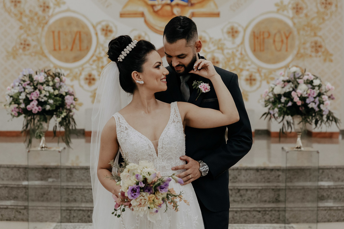 CERIMÔNIA DE CASAMENTO CATOLICA REALIZADA NA CAPELA IRMA DULCE EM MARINGA PARANA E FOTOGRAFADA POR LUCAS DREHER E ALINE DREHER COM ASSESSORIA DA LOIANE DA AMOR ETERNO ASSESSORIA
