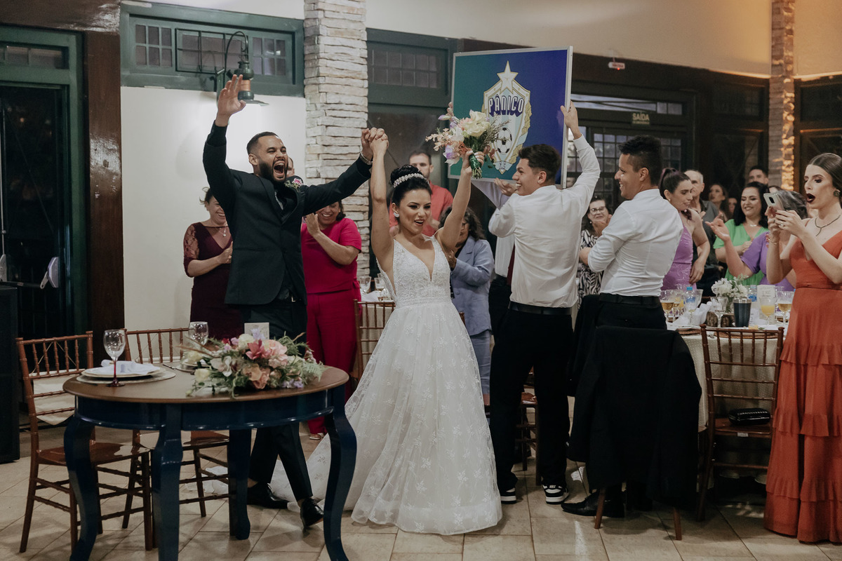 RECEPCAO E FESTA DE CASAMENTO REALIZADA NA CASA DO PRODUTOR DE MARINGA NO PARQUE DE EXPOSICAO E ASSESSORADO PELA LOIANE DA AMOR ETERNO ASSESSORIA