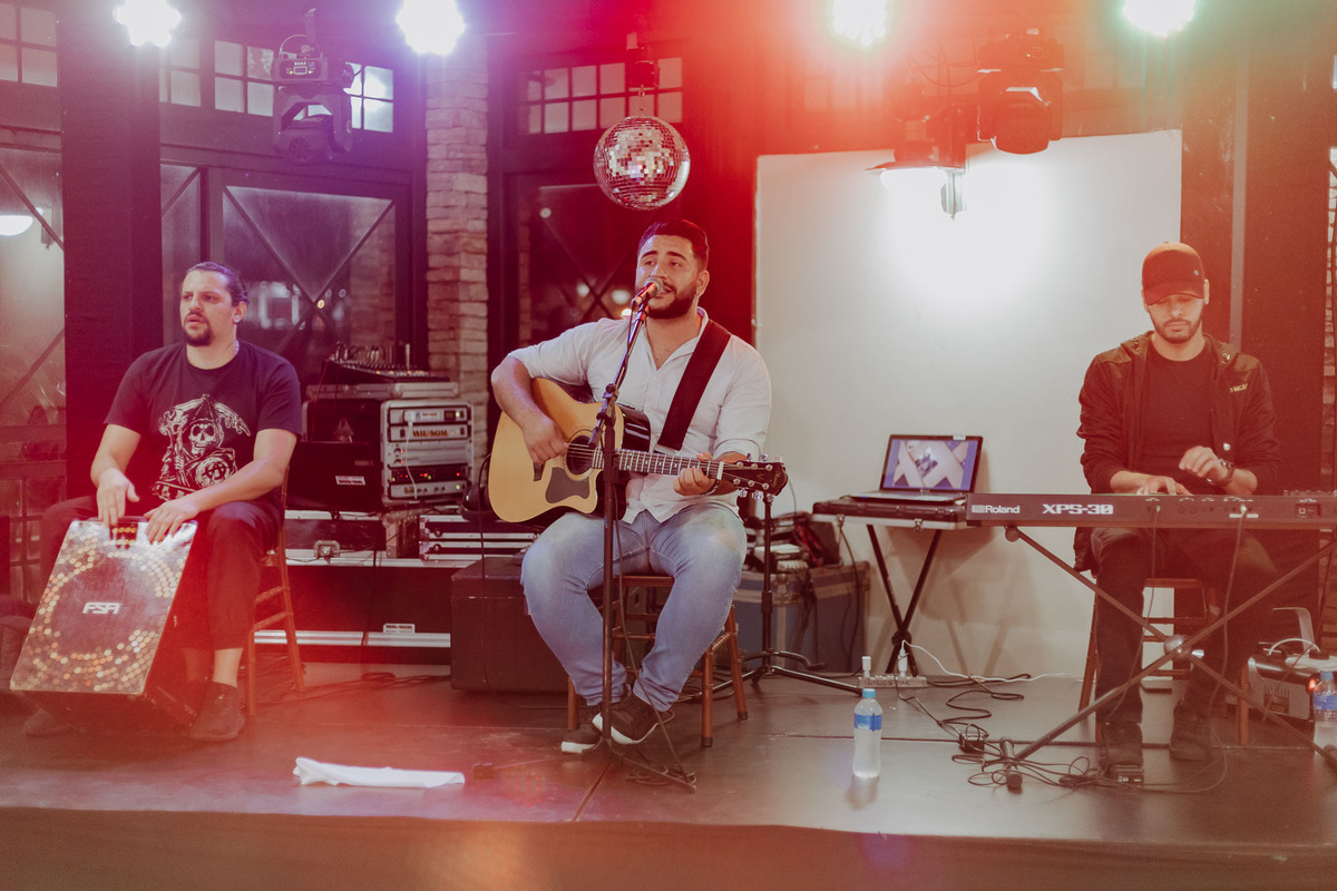 RECEPCAO E FESTA DE CASAMENTO REALIZADA NA CASA DO PRODUTOR DE MARINGA NO PARQUE DE EXPOSICAO E ASSESSORADO PELA LOIANE DA AMOR ETERNO ASSESSORIA