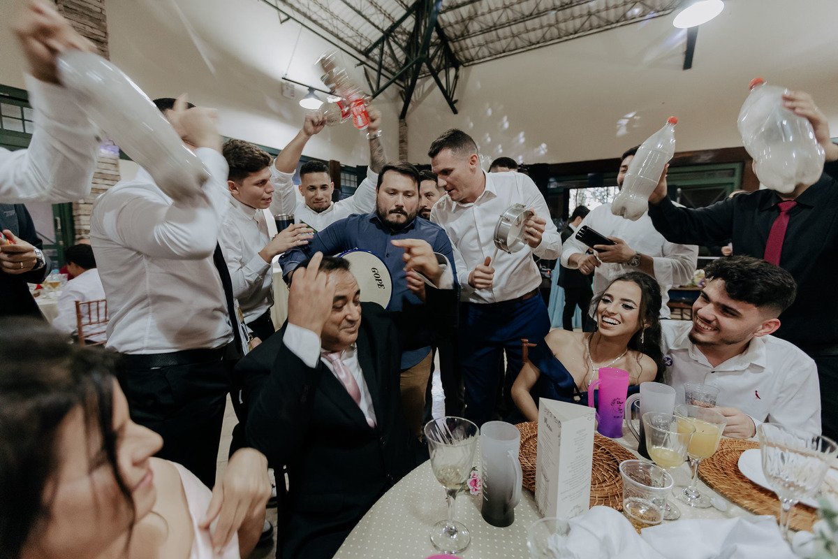 RECEPCAO E FESTA DE CASAMENTO REALIZADA NA CASA DO PRODUTOR DE MARINGA NO PARQUE DE EXPOSICAO E ASSESSORADO PELA LOIANE DA AMOR ETERNO ASSESSORIA