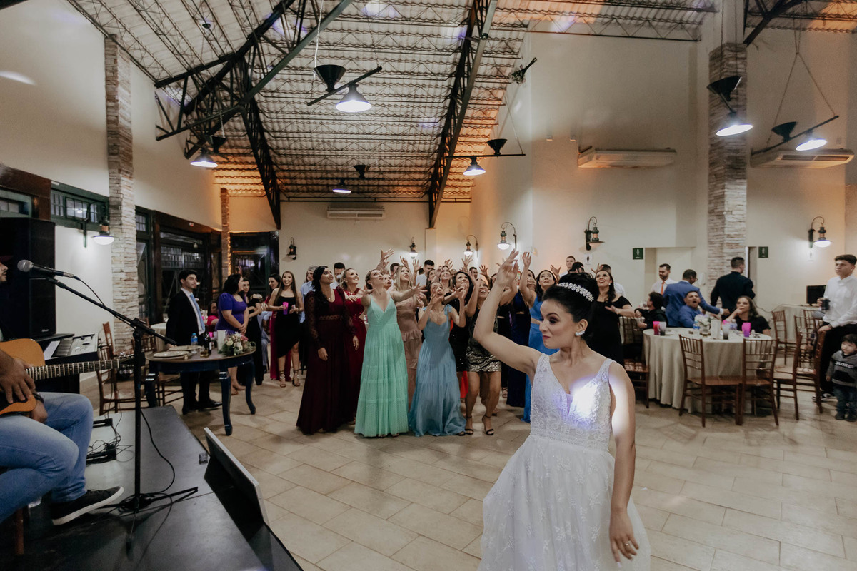 RECEPCAO E FESTA DE CASAMENTO REALIZADA NA CASA DO PRODUTOR DE MARINGA NO PARQUE DE EXPOSICAO E ASSESSORADO PELA LOIANE DA AMOR ETERNO ASSESSORIA