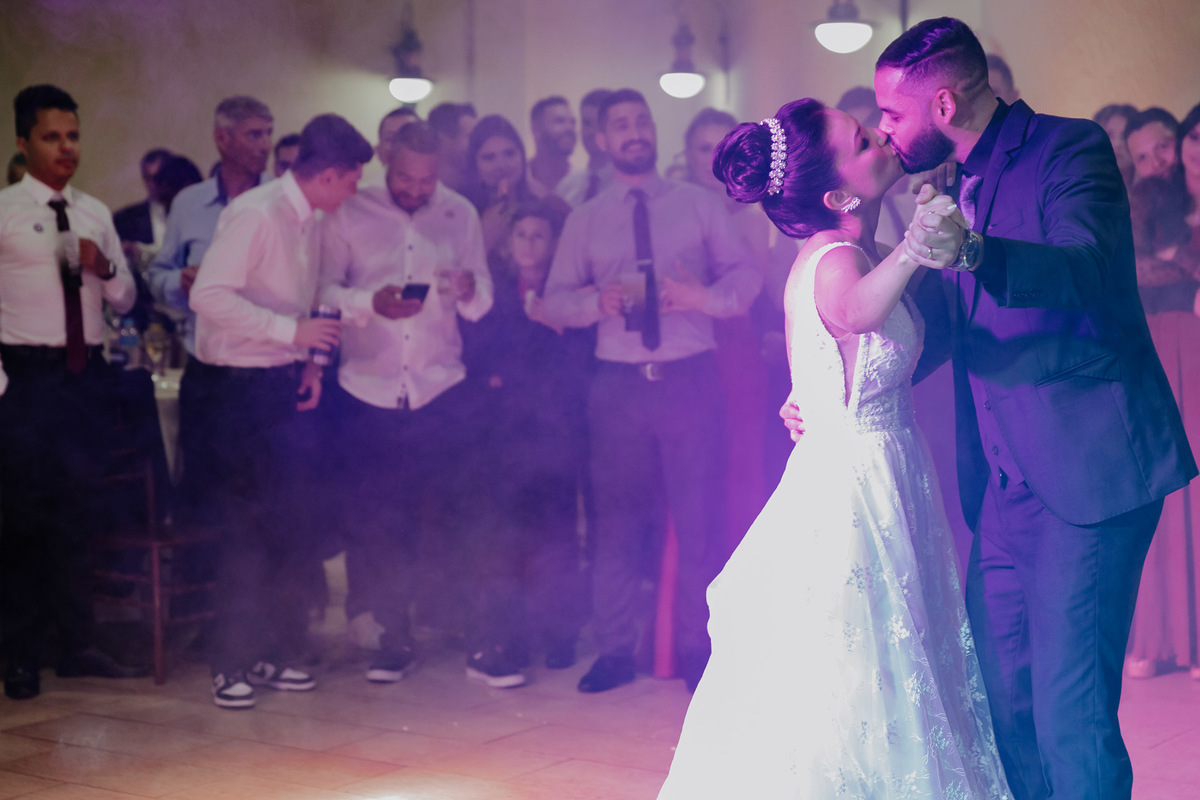 RECEPCAO E FESTA DE CASAMENTO REALIZADA NA CASA DO PRODUTOR DE MARINGA NO PARQUE DE EXPOSICAO E ASSESSORADO PELA LOIANE DA AMOR ETERNO ASSESSORIA
