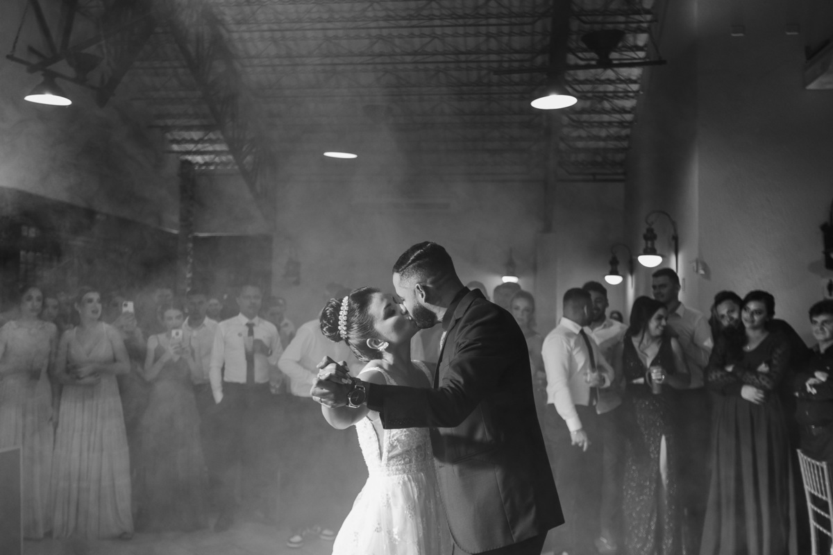 RECEPCAO E FESTA DE CASAMENTO REALIZADA NA CASA DO PRODUTOR DE MARINGA NO PARQUE DE EXPOSICAO E ASSESSORADO PELA LOIANE DA AMOR ETERNO ASSESSORIA