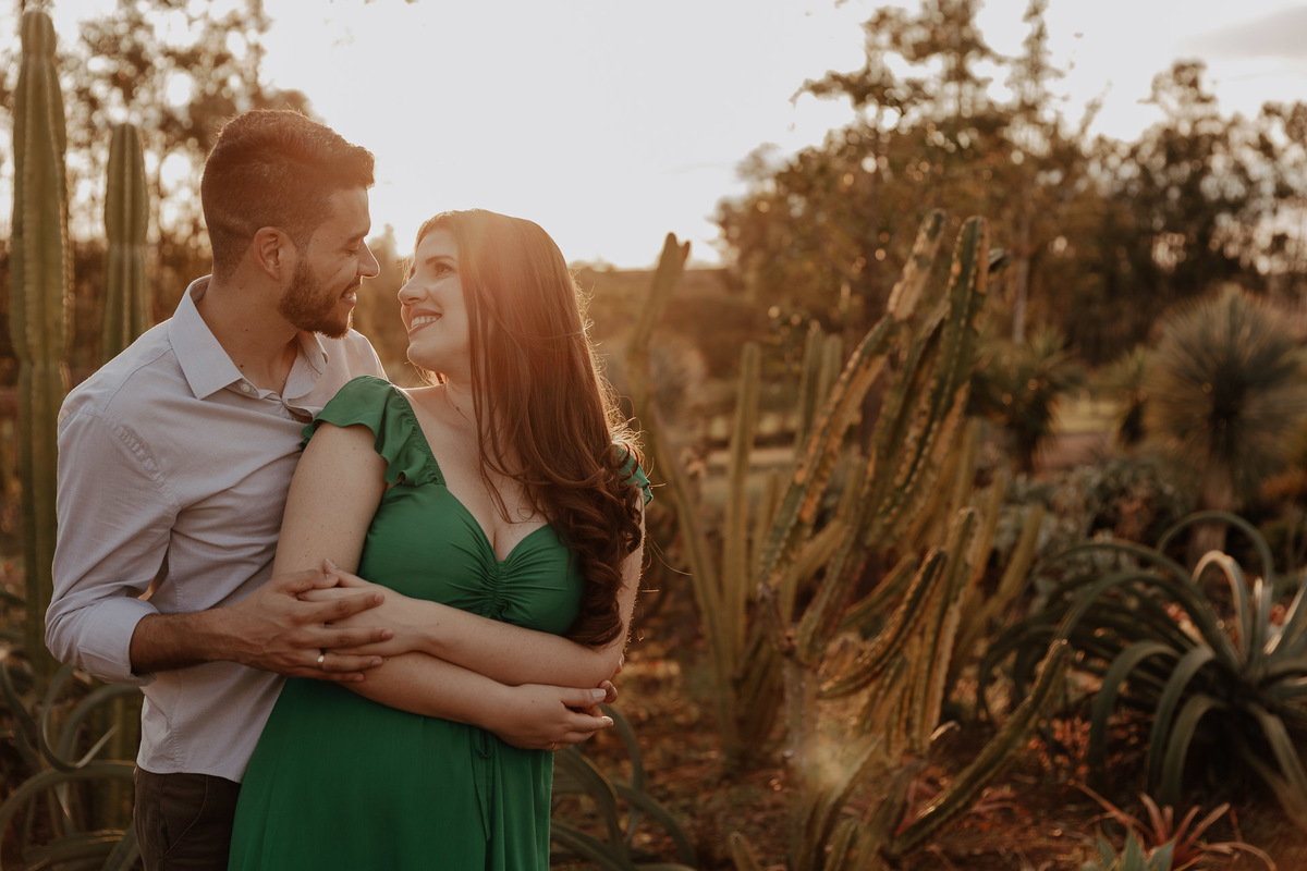 ENSAIO PRE CASAMENTO REALIZADO NO ESPACO FOTOGRAFICO EDEN GARDEN EM MARINGA NO PARANA E FOTOGRAFADO POR LUCAS DREHER FILMAGEM MOMENTS FILMS