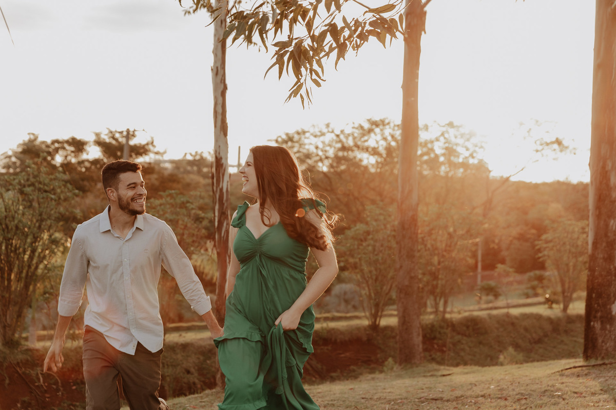 ENSAIO PRE CASAMENTO REALIZADO NO ESPACO FOTOGRAFICO EDEN GARDEN EM MARINGA NO PARANA E FOTOGRAFADO POR LUCAS DREHER FILMAGEM MOMENTS FILMS