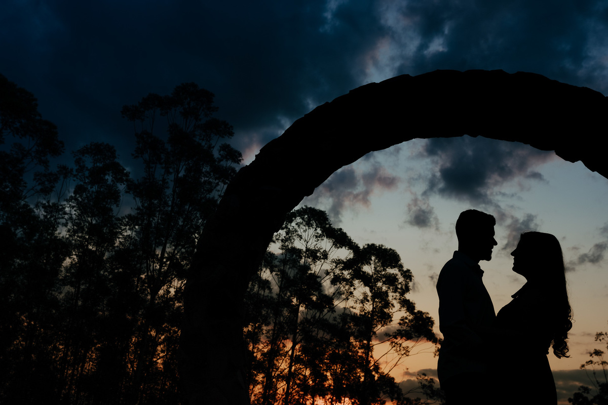ENSAIO PRE CASAMENTO REALIZADO NO ESPACO FOTOGRAFICO EDEN GARDEN EM MARINGA NO PARANA E FOTOGRAFADO POR LUCAS DREHER FILMAGEM MOMENTS FILMS