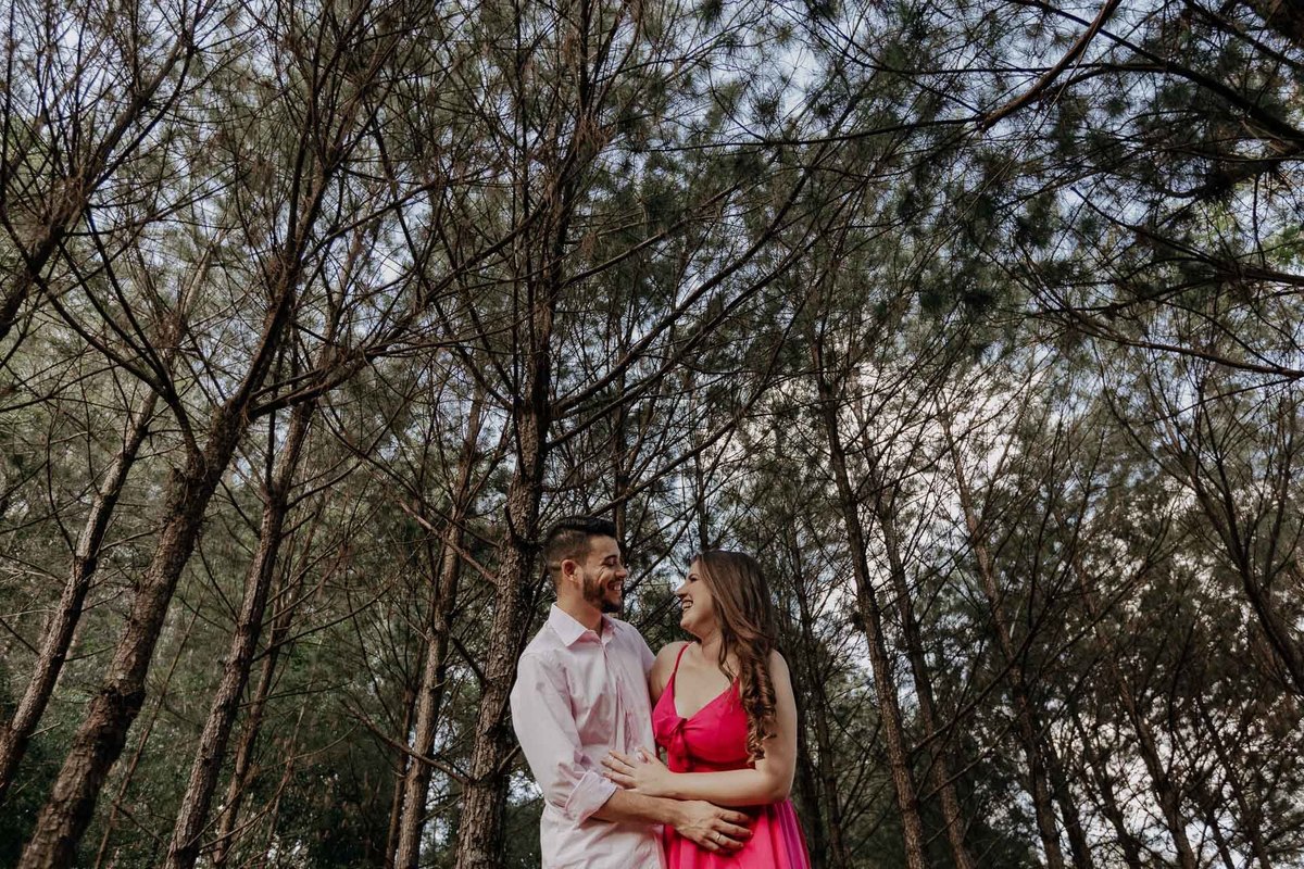 ENSAIO PRE CASAMENTO REALIZADO NO ESPACO FOTOGRAFICO EDEN GARDEN EM MARINGA NO PARANA E FOTOGRAFADO POR LUCAS DREHER FILMAGEM MOMENTS FILMS
