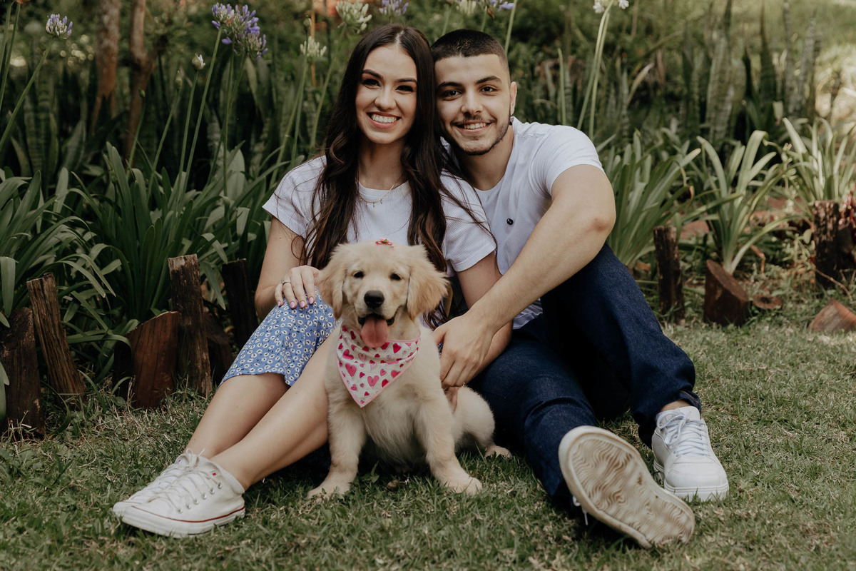 ENSAIO PRE CASAMENTO REALIZADO NO RECANTO PARAISO EM MARINGA NO PARANA E COM A PARTICIPACAO DO CACHORRO DO CASAL GOLDEN RETRIEVER TILAPIA E FOTOGRAFADO POR LUCAS DREHER