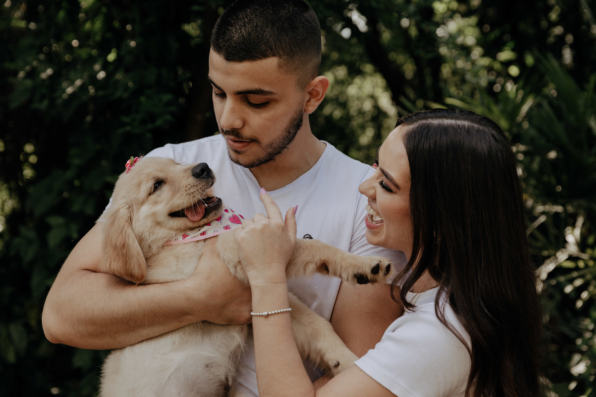 ENSAIO PRE CASAMENTO REALIZADO NO RECANTO PARAISO EM MARINGA NO PARANA E COM A PARTICIPACAO DO CACHORRO DO CASAL GOLDEN RETRIEVER TILAPIA E FOTOGRAFADO POR LUCAS DREHER