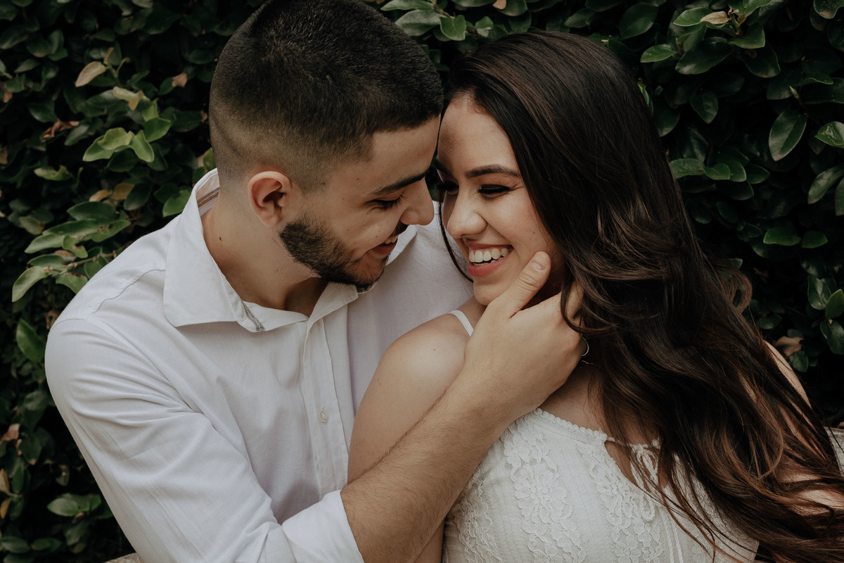 ENSAIO PRE CASAMENTO REALIZADO NO RECANTO PARAISO EM MARINGA NO PARANA E COM A PARTICIPACAO DO CACHORRO DO CASAL GOLDEN RETRIEVER TILAPIA E FOTOGRAFADO POR LUCAS DREHER
