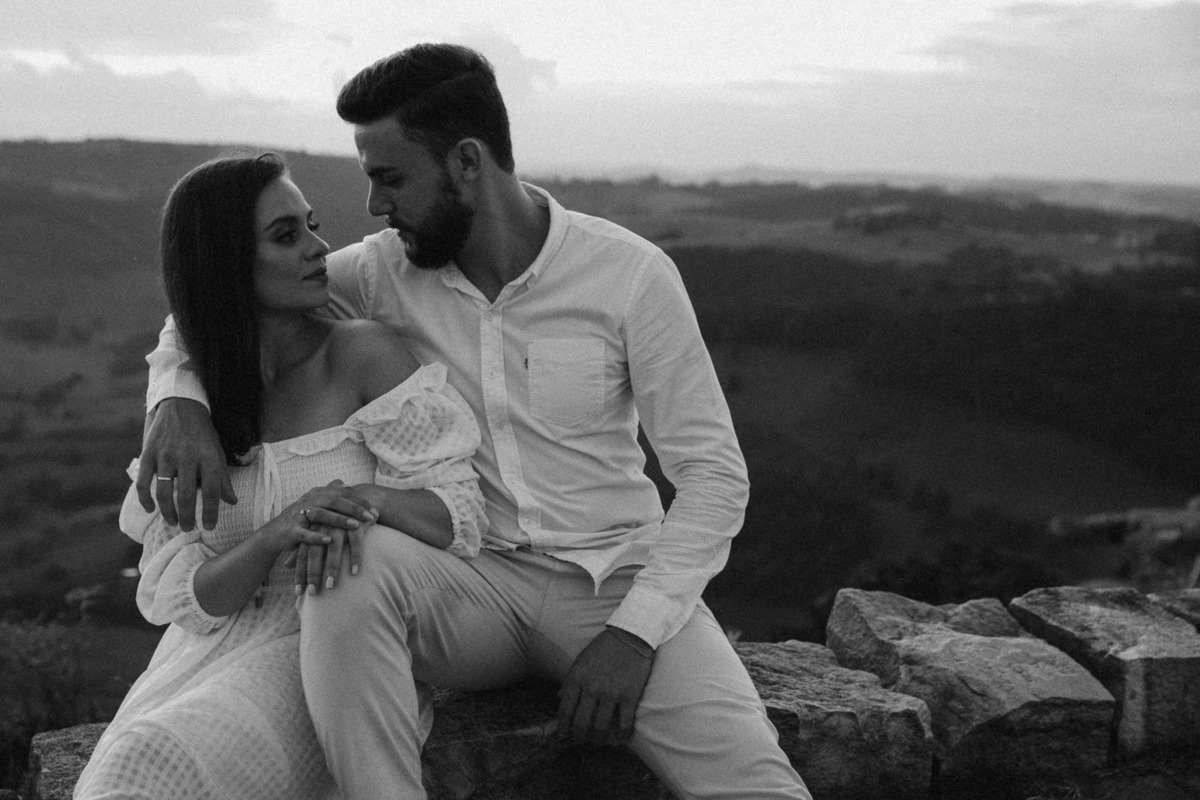 ENSAIO DE CASAL PRE WEDDING PRE CASAMENTO REALIZADO NO MORRO DO GAVIAO EM RIBEIRAO CLARO NO PARANA