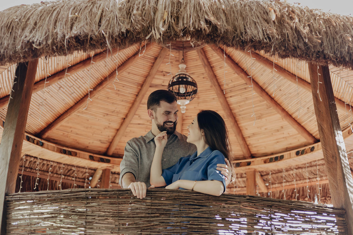 ENSAIO PRE WEDDING OU PRE CASAMENTO REALIZADO NA FAZENDA EDEN GARDEN EM MARINGA NO PARANA E FOTOGRAFADO POR LUCAS DREHER