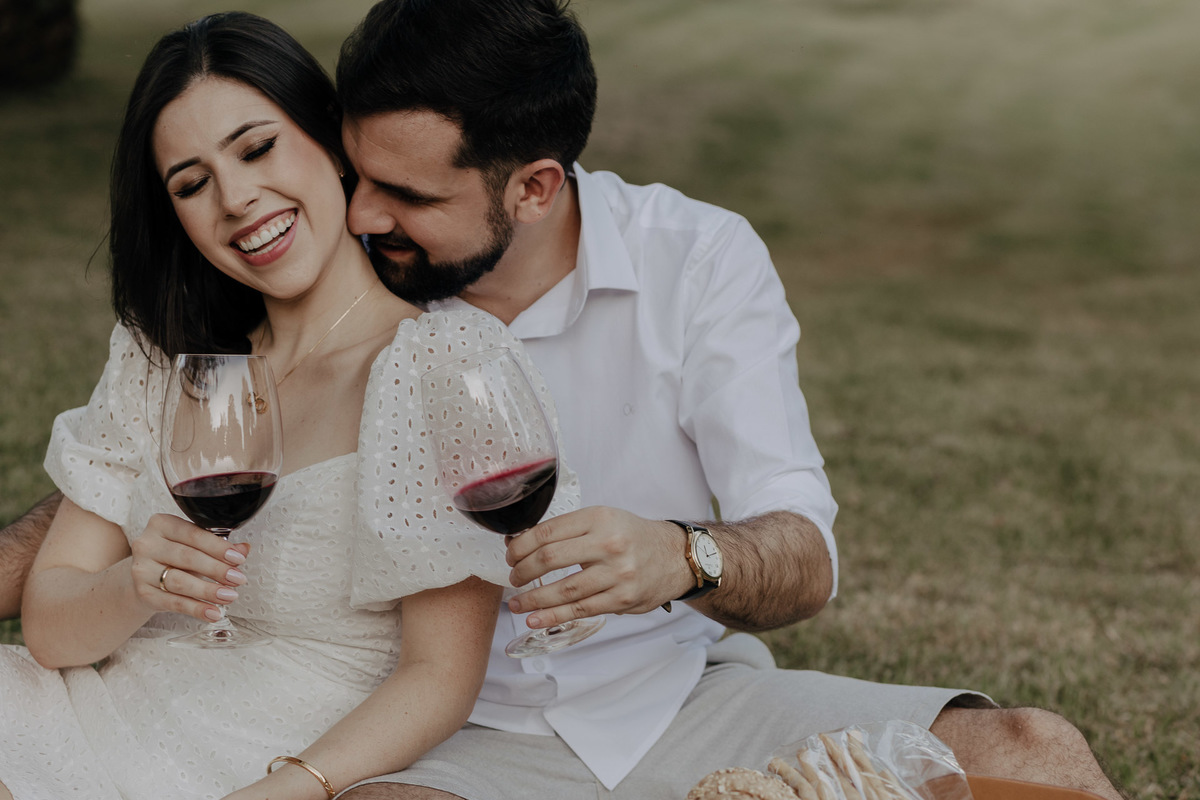 ENSAIO PRE WEDDING PRE CASAMENTO COM PIQUENIQUE PICNIC NO EDEN GARDEN MARINGA PARANA E FOTOGRAFADO POR LUCA DREHER