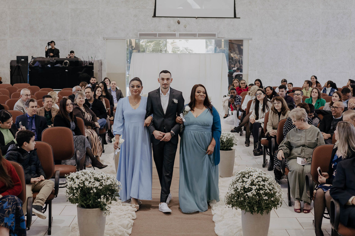 CASAMENTO EMOCIONANTE CRENTE EVANGELICO REALIZADO NA PRIMEIRA IGREJA BATISTA DE MARINGA NO PARANA E FOTOGRAFADO POR LUCAS DREHER