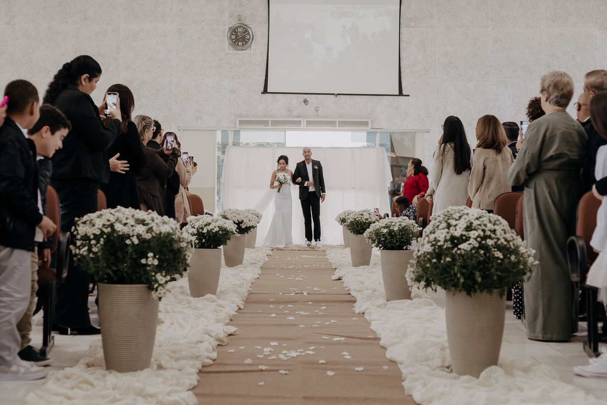 CASAMENTO EMOCIONANTE CRENTE EVANGELICO REALIZADO NA PRIMEIRA IGREJA BATISTA DE MARINGA NO PARANA E FOTOGRAFADO POR LUCAS DREHER