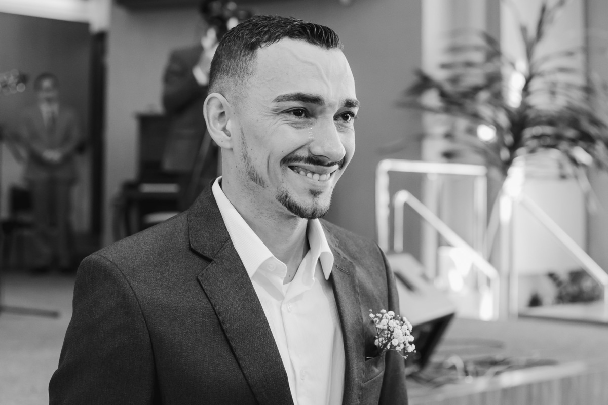 CASAMENTO EMOCIONANTE CRENTE EVANGELICO REALIZADO NA PRIMEIRA IGREJA BATISTA DE MARINGA NO PARANA E FOTOGRAFADO POR LUCAS DREHER