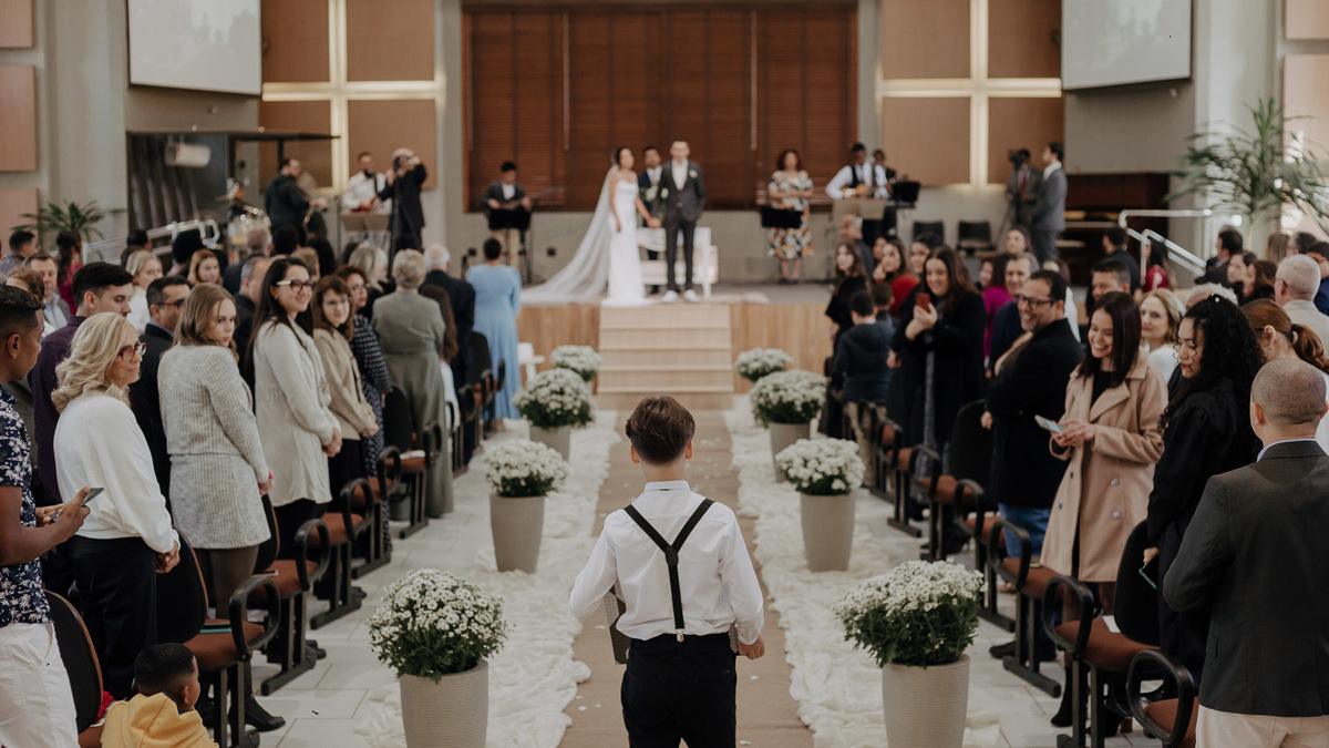 CASAMENTO EMOCIONANTE CRENTE EVANGELICO REALIZADO NA PRIMEIRA IGREJA BATISTA DE MARINGA NO PARANA E FOTOGRAFADO POR LUCAS DREHER