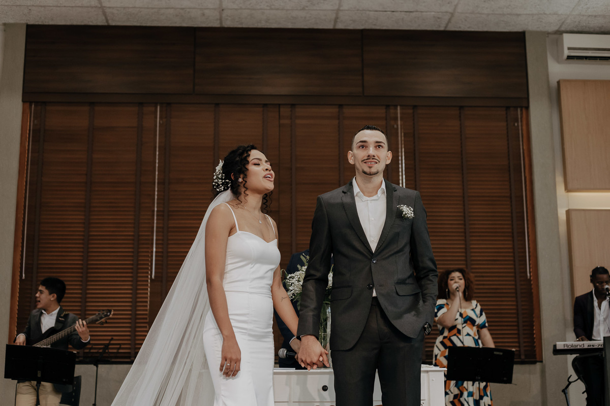 CASAMENTO EMOCIONANTE CRENTE EVANGELICO REALIZADO NA PRIMEIRA IGREJA BATISTA DE MARINGA NO PARANA E FOTOGRAFADO POR LUCAS DREHER