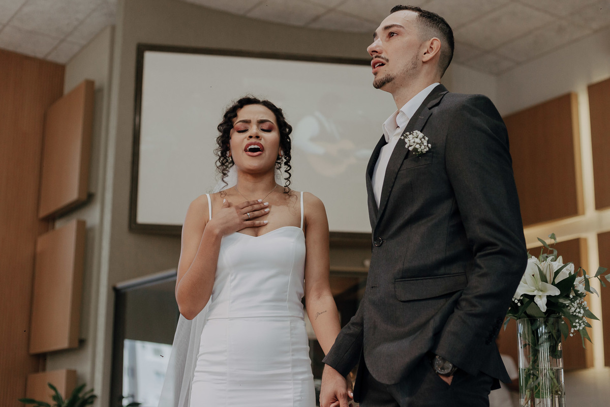 CASAMENTO EMOCIONANTE CRENTE EVANGELICO REALIZADO NA PRIMEIRA IGREJA BATISTA DE MARINGA NO PARANA E FOTOGRAFADO POR LUCAS DREHER