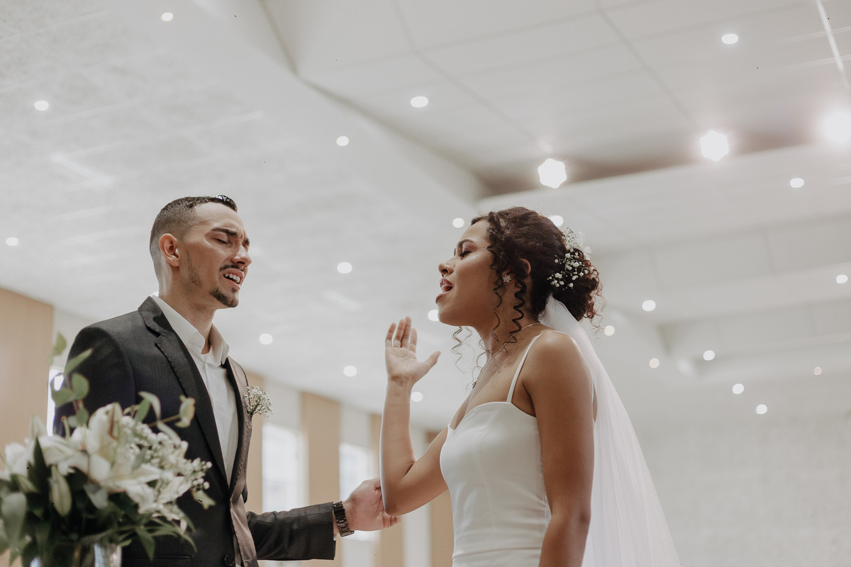 CASAMENTO EMOCIONANTE CRENTE EVANGELICO REALIZADO NA PRIMEIRA IGREJA BATISTA DE MARINGA NO PARANA E FOTOGRAFADO POR LUCAS DREHER