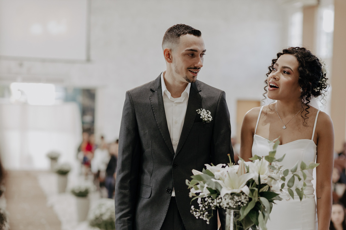 CASAMENTO EMOCIONANTE CRENTE EVANGELICO REALIZADO NA PRIMEIRA IGREJA BATISTA DE MARINGA NO PARANA E FOTOGRAFADO POR LUCAS DREHER