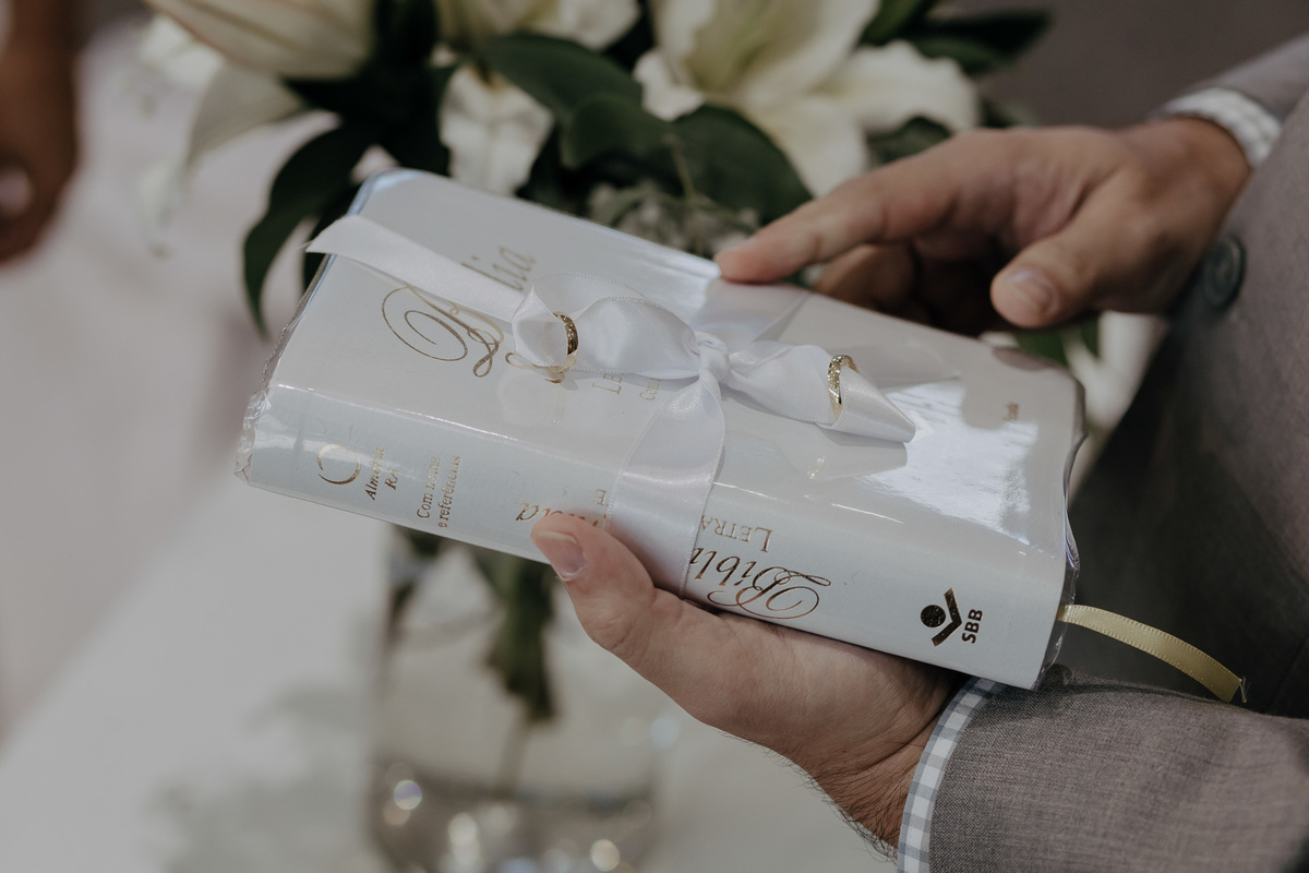 CASAMENTO EMOCIONANTE CRENTE EVANGELICO REALIZADO NA PRIMEIRA IGREJA BATISTA DE MARINGA NO PARANA E FOTOGRAFADO POR LUCAS DREHER