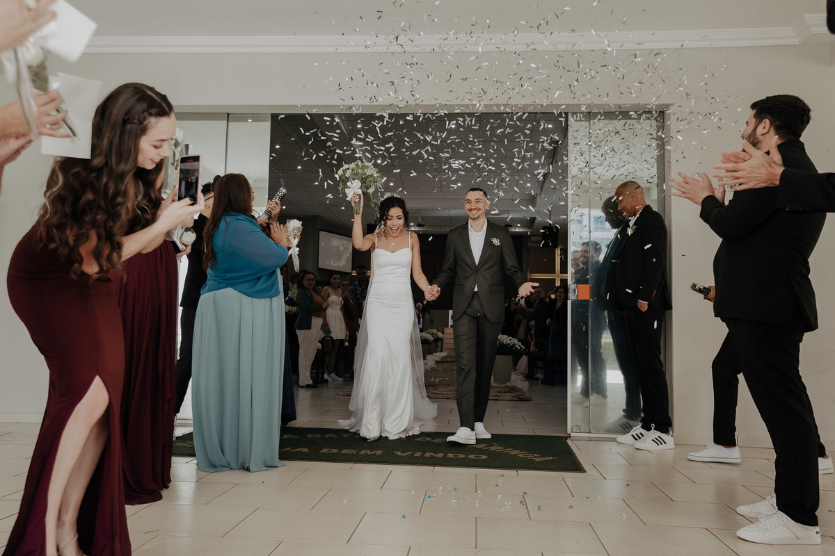 CASAMENTO EMOCIONANTE CRENTE EVANGELICO REALIZADO NA PRIMEIRA IGREJA BATISTA DE MARINGA NO PARANA E FOTOGRAFADO POR LUCAS DREHER