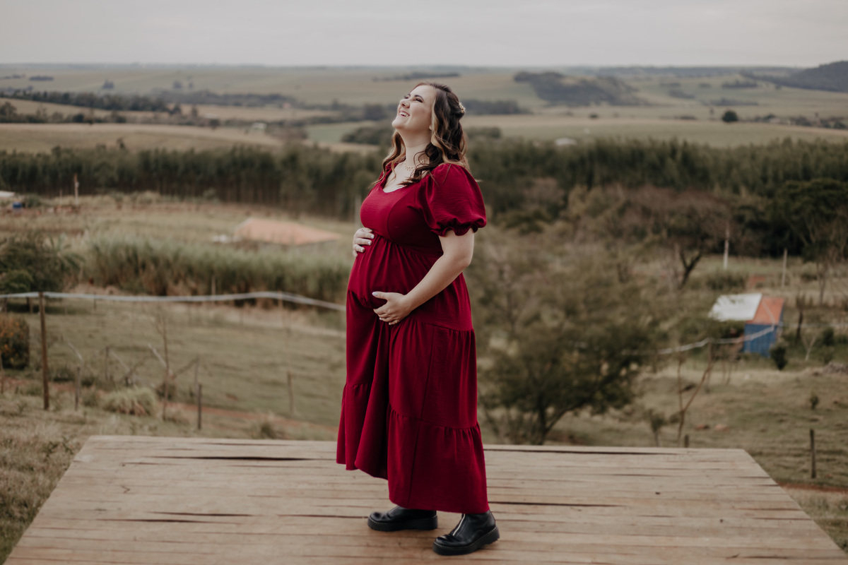ENSAIO GESTANTE REALIZADO NO SITIO SAO FRANCISCO EM DOUTOR CAMARGO PARANA E FOTOGRAFADO POR LUCAS DREHER
