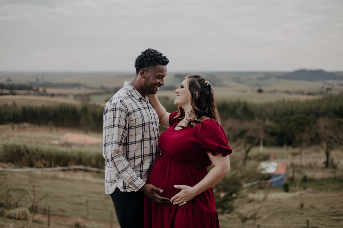 ENSAIO GESTANTE REALIZADO NO SITIO SAO FRANCISCO EM DOUTOR CAMARGO PARANA E FOTOGRAFADO POR LUCAS DREHER