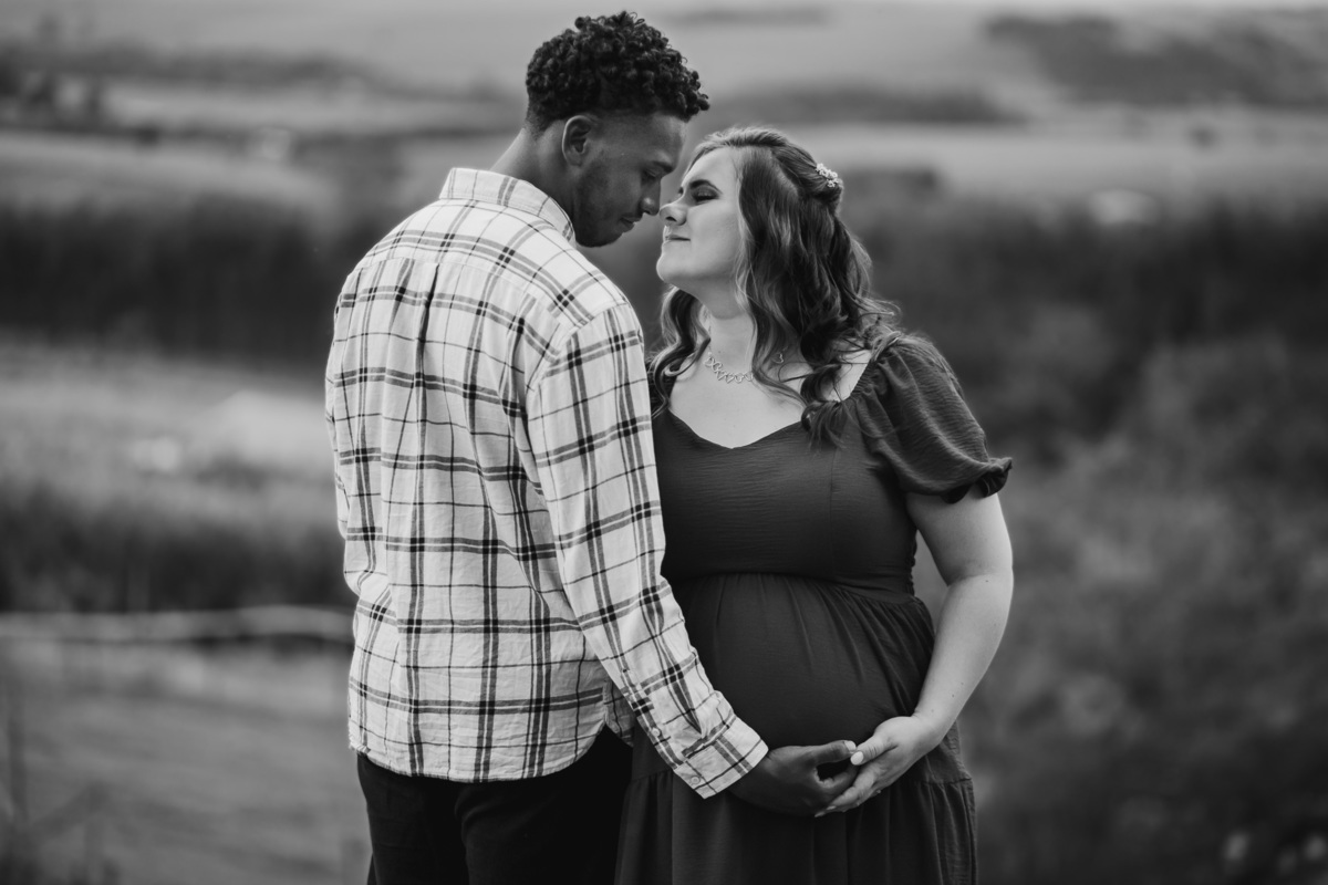 ENSAIO GESTANTE REALIZADO NO SITIO SAO FRANCISCO EM DOUTOR CAMARGO PARANA E FOTOGRAFADO POR LUCAS DREHER