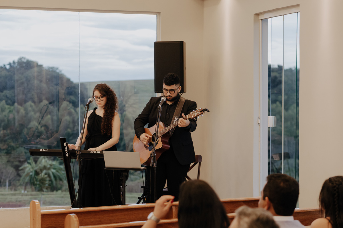 LI E TATI LISANDRO E TATI MUSICOS MARINGA