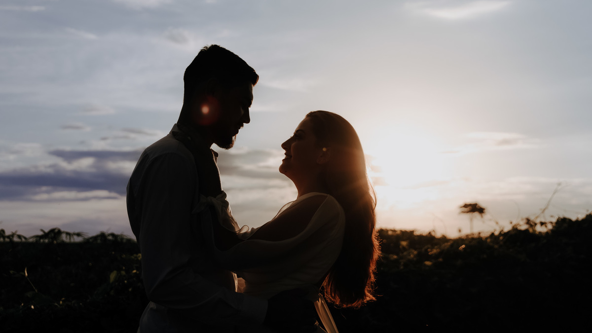 pre wedding rancho olho dagua em castelo branco parana e fotografado por lucas dreher e aline dreher