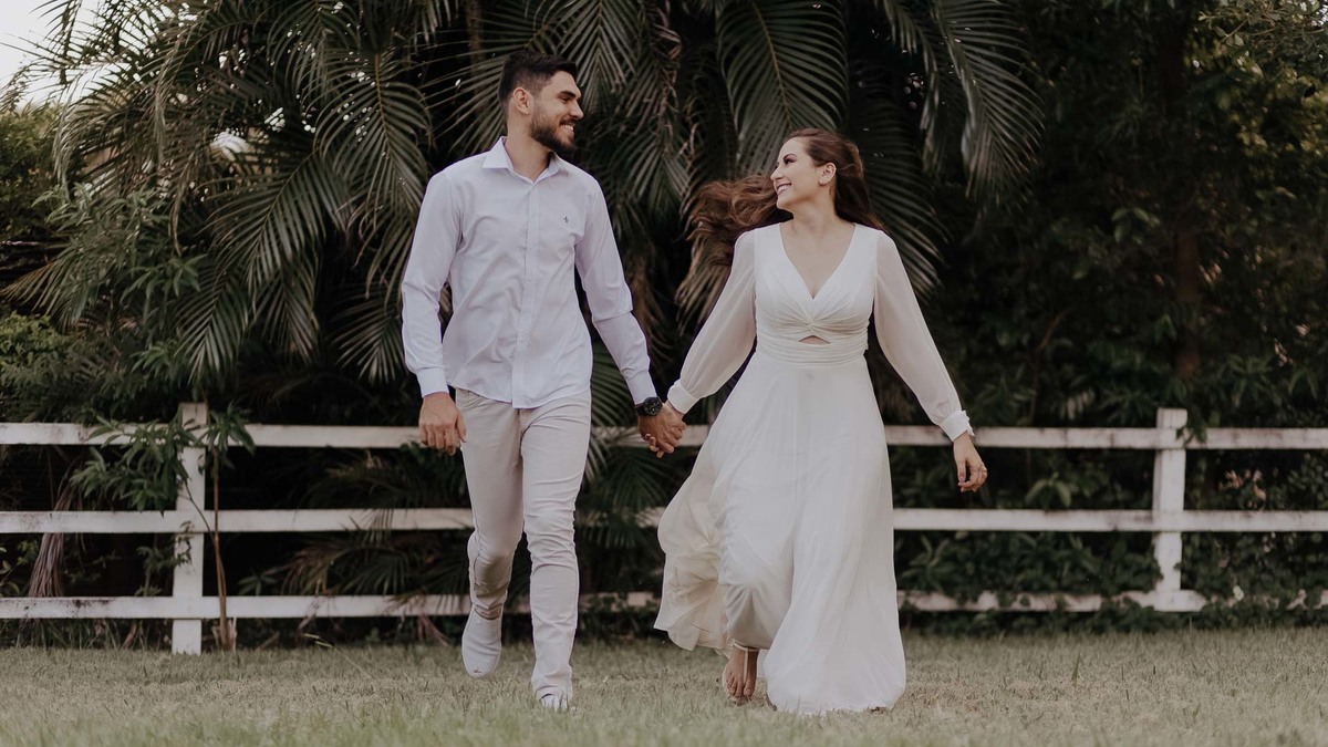 pre wedding rancho olho dagua em castelo branco parana e fotografado por lucas dreher e aline dreher