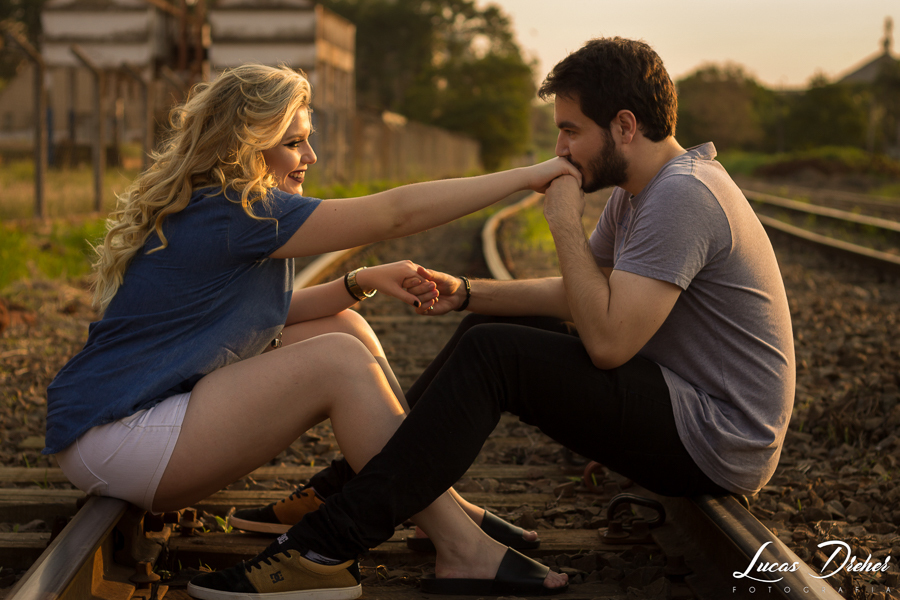 ENSAIO FOTOGRAFICO DE CASAL LINHA DO TREM MARINGA