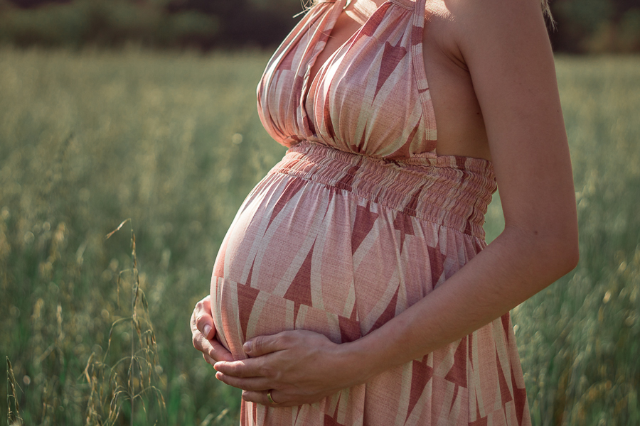 ENSAIO GESTANTE EM IGUATEMI MANDAGUACU MARINGA GESTANTE FOTOGRAFIA FOTOGRAFIA GRAVIDA ESPERANDO BEBE AR LIVRE FOTOGRAFIA PLANTACAO FOTOGRAFIA AO AR LIVRE IGUATEMI MANDAGUACU MARINGA