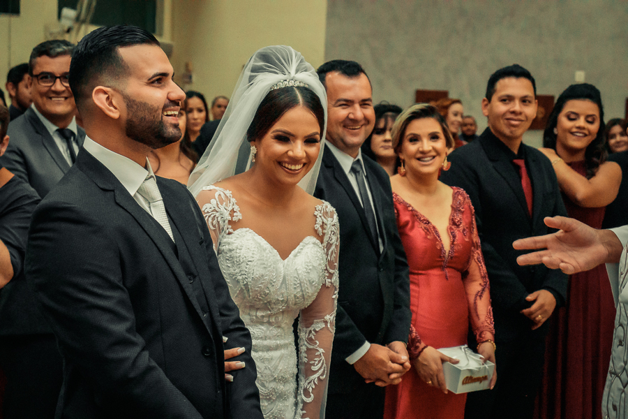 CASAMENTO WEDDING CATOLICO REALIZADO EM UMA IGREJA CHAMADA PAROQUIA NOSSA SENHORA DO ROSÁRIO LOCALIZADA EM MARINGA PARANA ONDE OS NOIVOS ESTIVERAM MUITO FELIZES, ALEGRES ANSIOSOS EMOCIONADOS E COMPLETOS