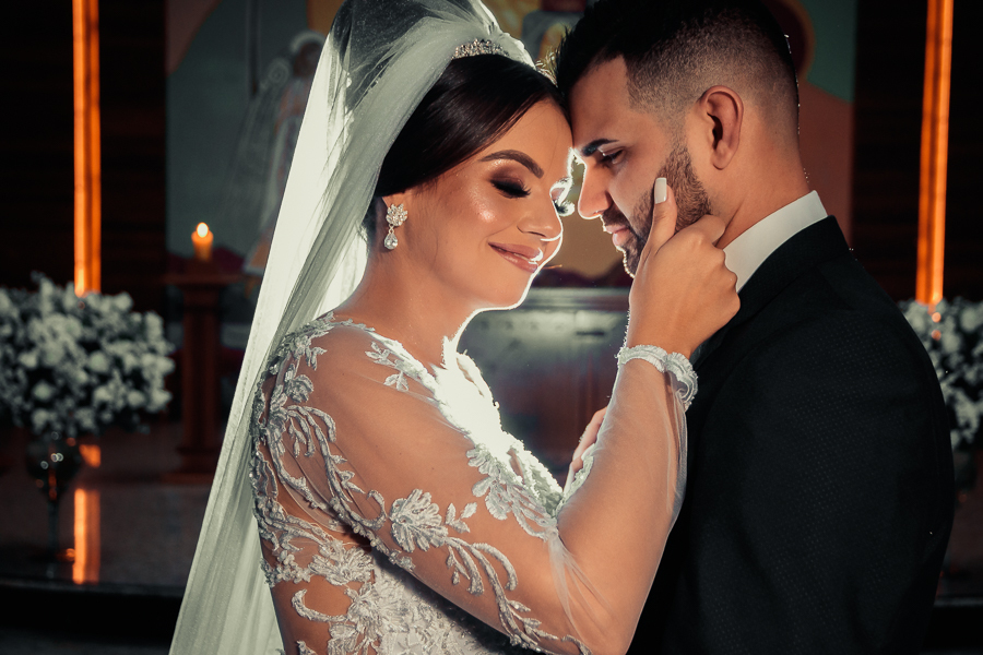 CASAMENTO WEDDING CATOLICO REALIZADO EM UMA IGREJA CHAMADA PAROQUIA NOSSA SENHORA DO ROSÁRIO LOCALIZADA EM MARINGA PARANA ONDE OS NOIVOS ESTIVERAM MUITO FELIZES, ALEGRES ANSIOSOS EMOCIONADOS E COMPLETOS
