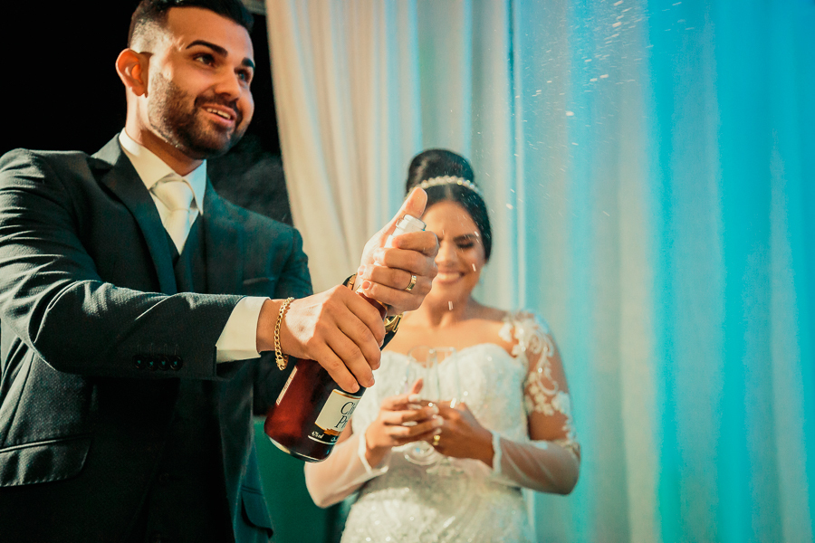 CASAMENTO WEDDING CATOLICO REALIZADO EM UMA IGREJA CHAMADA PAROQUIA NOSSA SENHORA DO ROSÁRIO LOCALIZADA EM MARINGA PARANA ONDE OS NOIVOS ESTIVERAM MUITO FELIZES, ALEGRES ANSIOSOS EMOCIONADOS E COMPLETOS