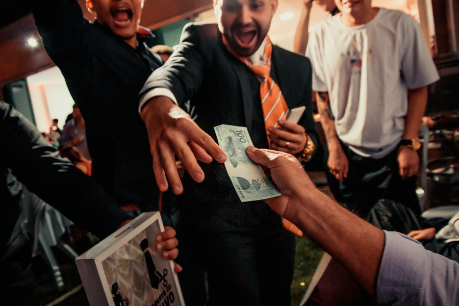 CASAMENTO WEDDING CATOLICO REALIZADO EM UMA IGREJA CHAMADA PAROQUIA NOSSA SENHORA DO ROSÁRIO LOCALIZADA EM MARINGA PARANA ONDE OS NOIVOS ESTIVERAM MUITO FELIZES, ALEGRES ANSIOSOS EMOCIONADOS E COMPLETOS