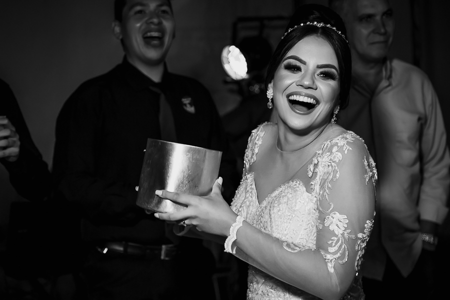 CASAMENTO WEDDING CATOLICO REALIZADO EM UMA IGREJA CHAMADA PAROQUIA NOSSA SENHORA DO ROSÁRIO LOCALIZADA EM MARINGA PARANA ONDE OS NOIVOS ESTIVERAM MUITO FELIZES, ALEGRES ANSIOSOS EMOCIONADOS E COMPLETOS