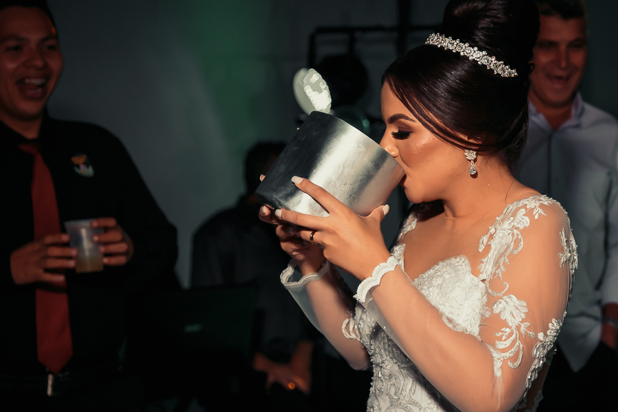 CASAMENTO WEDDING CATOLICO REALIZADO EM UMA IGREJA CHAMADA PAROQUIA NOSSA SENHORA DO ROSÁRIO LOCALIZADA EM MARINGA PARANA ONDE OS NOIVOS ESTIVERAM MUITO FELIZES, ALEGRES ANSIOSOS EMOCIONADOS E COMPLETOS