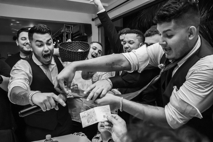 RECEPCAO DE CONVIDADOS DO CASAMENTO REALIZADA NO RECANTO ALEGRIA EM MARINGA NO PARANA