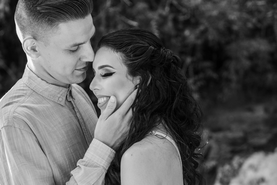 ENSAIO FOTOGRAFICO DE CASAL PRE WEDDING NA CACHOEIRA HOTEL FAZENDA LUAR DE AGOSTO EM FAXINAL PARANA