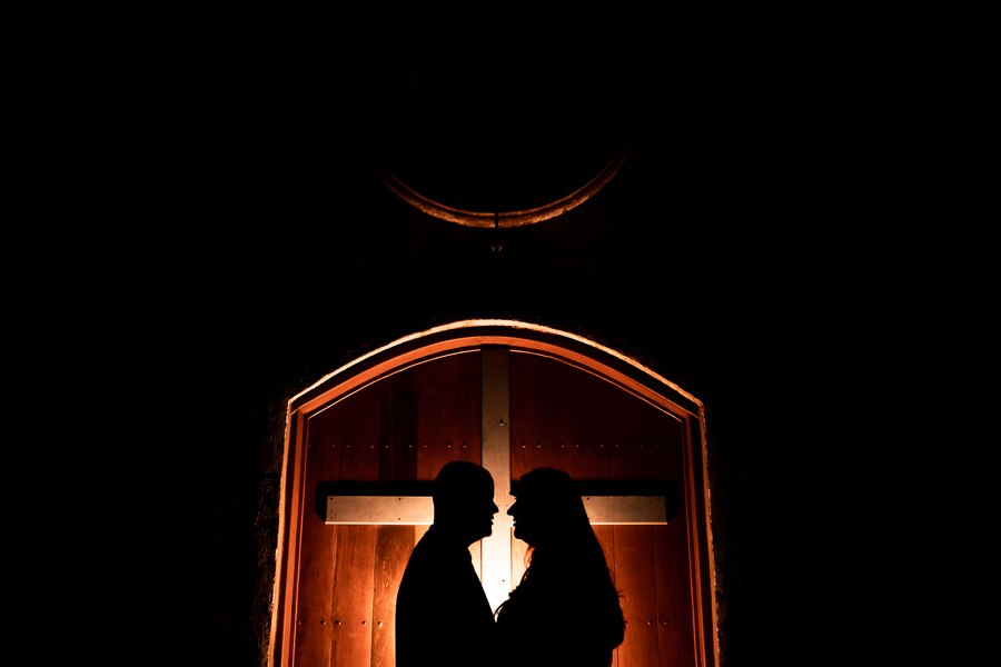 CAPELA DA SAGRADA FAMÍLIA DE MANDAGUARI RUINAS DA IGREJA ONDE REALIZAMOS UM ENSAIO PRE CASAMENTO COM UM CASAL CHEIO DE ALEGRIA FOTOGRAFIA EM MARINGA FOTOGRAFO DE CASAMENTOS