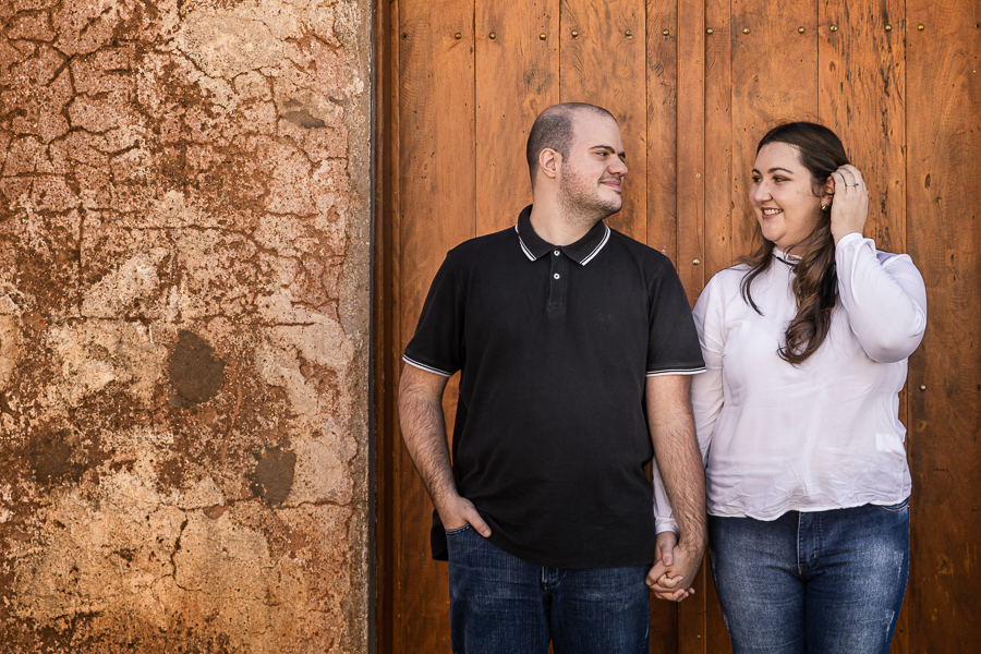 CAPELA DA SAGRADA FAMÍLIA DE MANDAGUARI RUINAS DA IGREJA ONDE REALIZAMOS UM ENSAIO PRE CASAMENTO COM UM CASAL CHEIO DE ALEGRIA FOTOGRAFIA EM MARINGA FOTOGRAFO DE CASAMENTOS