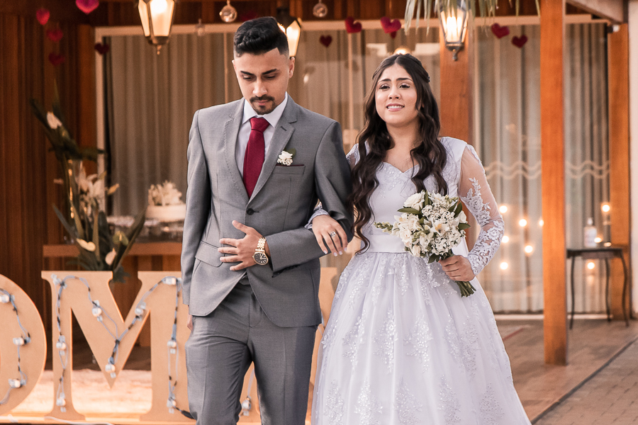 CERIMÔNIA DE CASAMENTO EM MEIO A PANDEMIA DO COVID 19 CORONAVIRUS REALIZADA NA CHÁCARA DE LAZER PRAISNER EM SAO DOMINGOS PARANA A CERIMONIA FOI LINDA E EMOCIONANTE COM MUITOS SORRISOS E LAGRIMAS COM A CELEBRACAO DO JUIZ DE PAZ OSVALDO JR