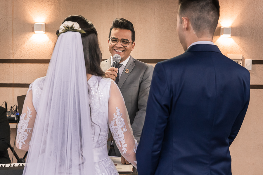 CERIMÔNIA DE CASAMENTO EM MEIO A PANDEMIA DO COVID 19 CORONAVIRUS REALIZADA NA CHÁCARA DE LAZER PRAISNER EM SAO DOMINGOS PARANA A CERIMONIA FOI LINDA E EMOCIONANTE COM MUITOS SORRISOS E LAGRIMAS COM A CELEBRACAO DO JUIZ DE PAZ OSVALDO JR