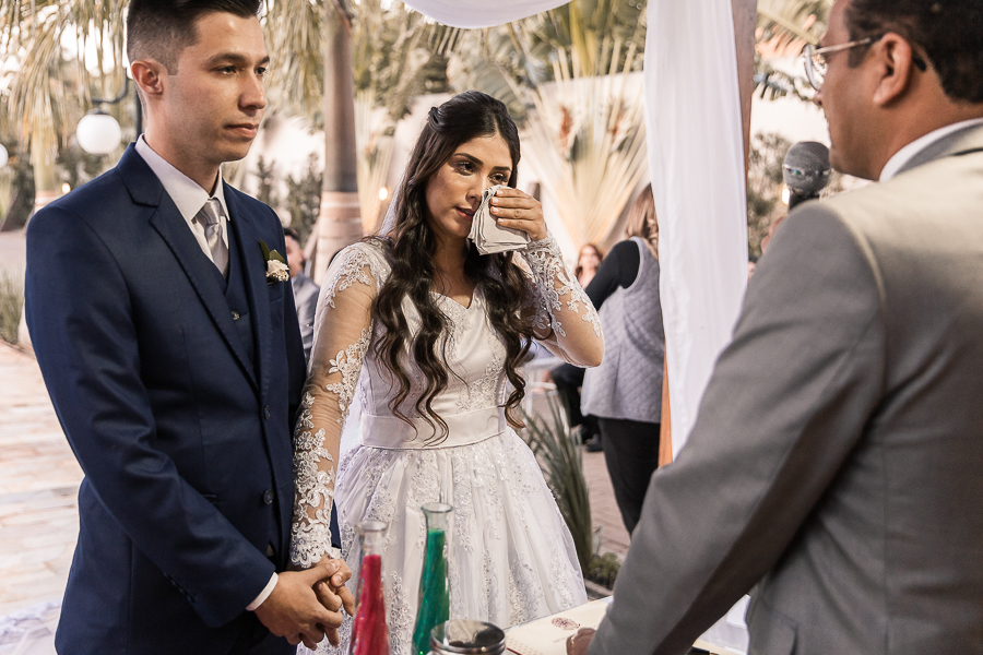 CERIMÔNIA DE CASAMENTO EM MEIO A PANDEMIA DO COVID 19 CORONAVIRUS REALIZADA NA CHÁCARA DE LAZER PRAISNER EM SAO DOMINGOS PARANA A CERIMONIA FOI LINDA E EMOCIONANTE COM MUITOS SORRISOS E LAGRIMAS COM A CELEBRACAO DO JUIZ DE PAZ OSVALDO JR